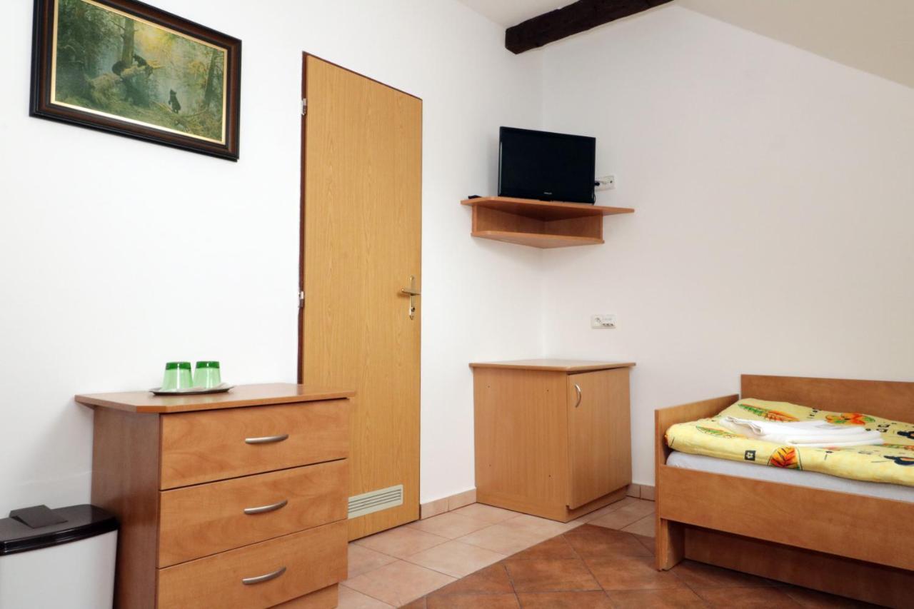 Penzion Hurka Hotel Dolni Libchavy Exterior photo