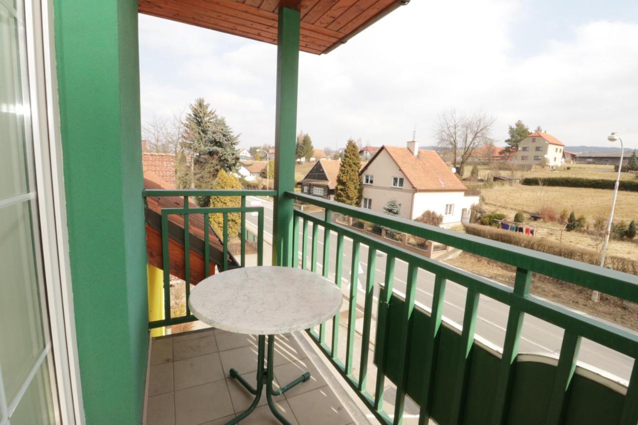 Penzion Hurka Hotel Dolni Libchavy Exterior photo