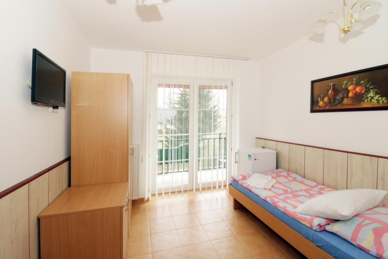 Penzion Hurka Hotel Dolni Libchavy Exterior photo