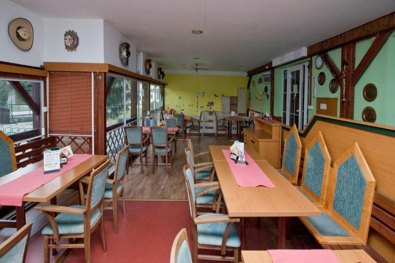 Penzion Hurka Hotel Dolni Libchavy Exterior photo